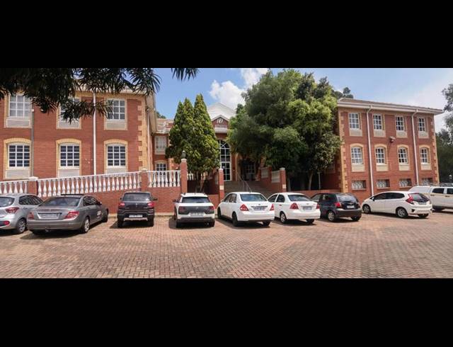 BUSINESS PROPERTY TO RENT IN ERASMUSKLOOF